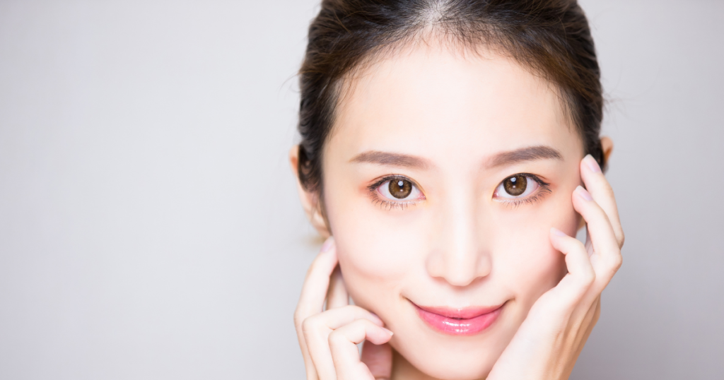目の開きが悪いのは何が原因?考えられる原因と治療法について詳しく解説|東京・赤坂の美容外科イートップクリニック