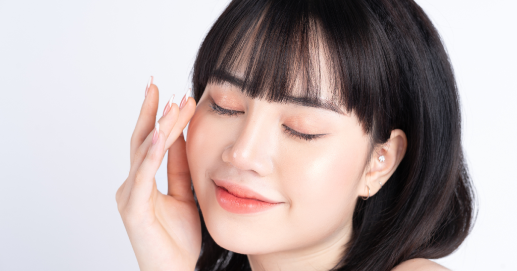 目の開きが悪いのは何が原因?考えられる原因と治療法について詳しく解説|東京・赤坂の美容外科イートップクリニック