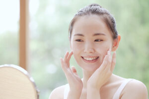 切らずにリフトアップできる？スレッドリフトの魅力と効果